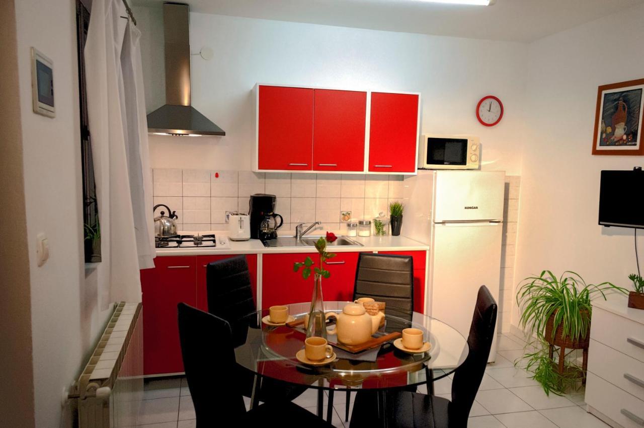 Apartment Rosa 1 로비니 외부 사진