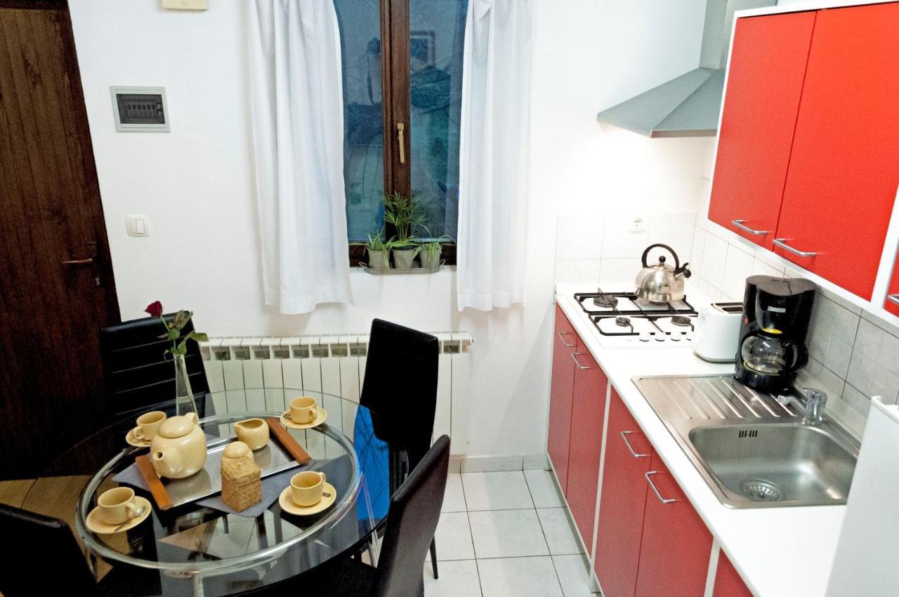 Apartment Rosa 1 로비니 외부 사진
