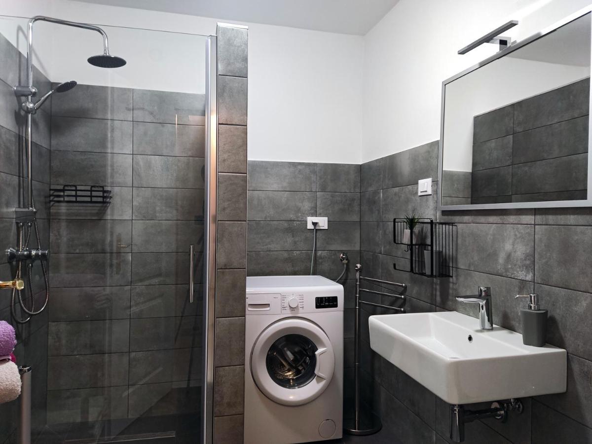 Apartment Rosa 1 로비니 외부 사진