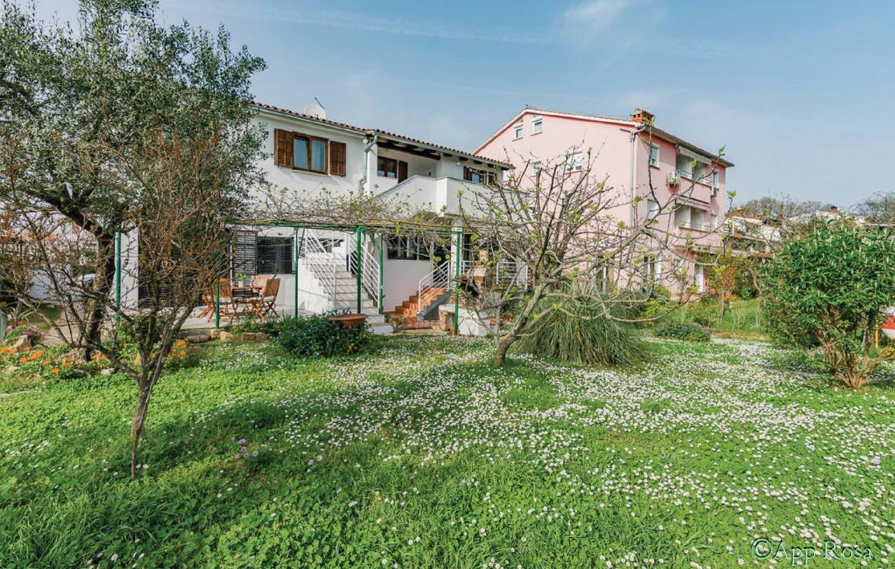 Apartment Rosa 1 로비니 외부 사진